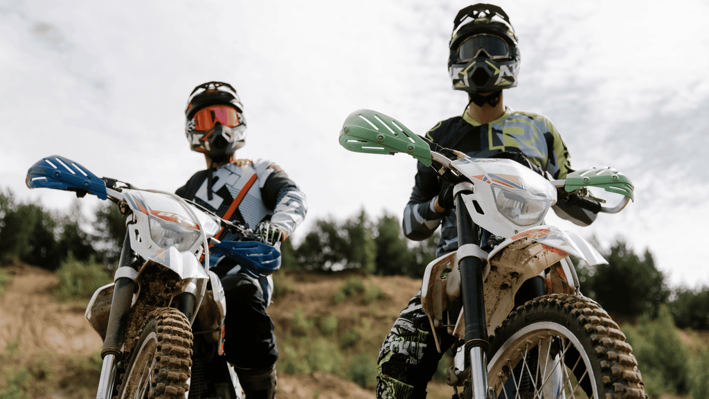 2-Stroke vs 4-Stroke Dirt Bikes: Which Is Right for You?