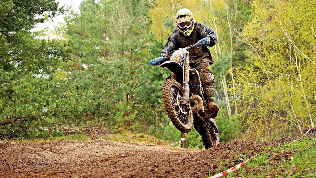 Motocross Helmet Safety Checks: Ensuring Gear Integrity Before Each Ride